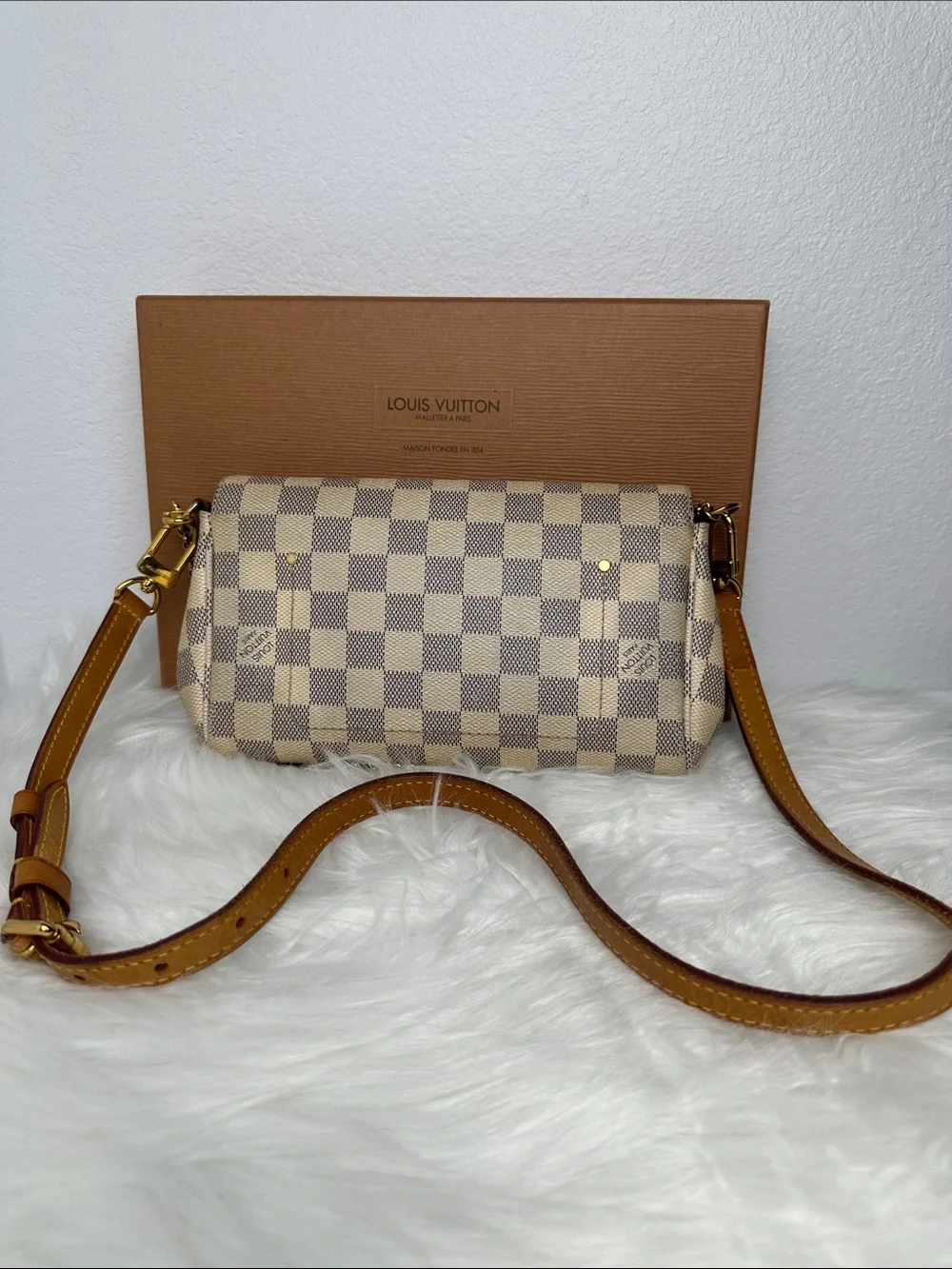 💯Authentic Louis Vuitton Damier Azur Favorite PM Crossbody Bag🍀
